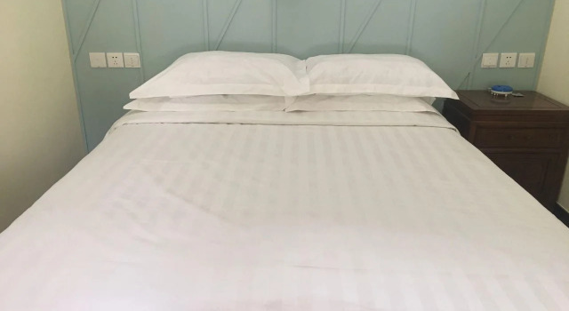 Renjoy Hotel Beijing Yonghe Temple Guijie Siheyuan, Book Hotel Beijing Beijing Province