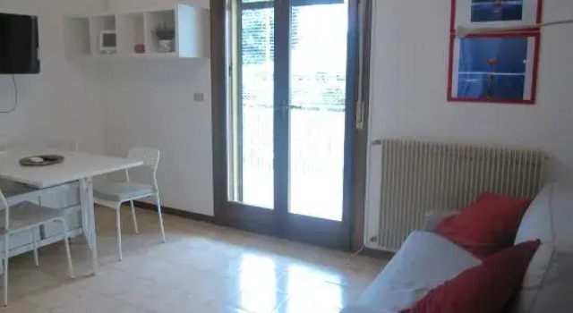 Апартаменты Cozy Flat With Garden Near Beach