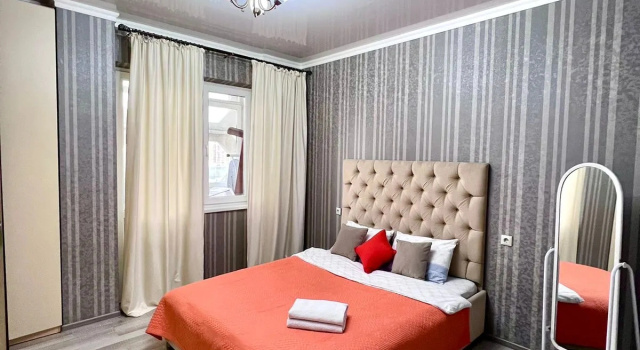 Svetlaya Dvukhkomnatnaya V Zhk Shakhristan Ryadom S Mega Centre 126 Flat, Boek Appartement Hotels in Alma-Ata met zwembad, Zwembad