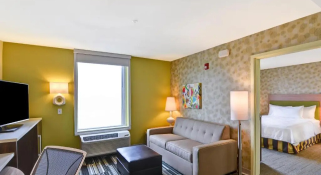 Люкс с красивым видом из окна Home2 Suites By Hilton Helena