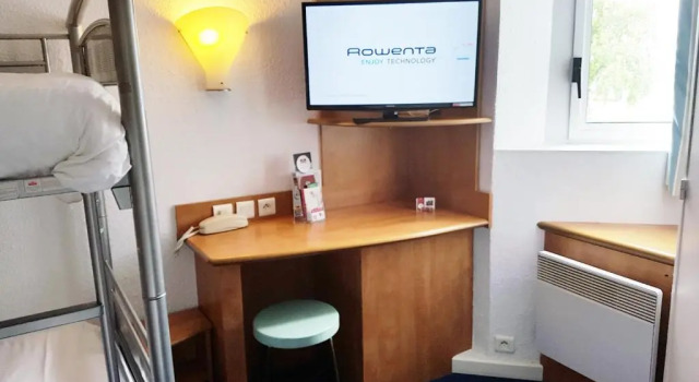 Номер Comfort BRIT HOTEL Caen Hérouville