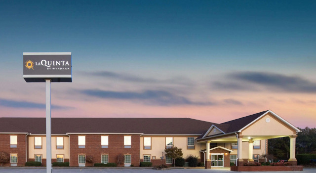 La Quinta Inn Calhoun, Book Hotel Hoteller i Calhoun med pool, Swimmingpool