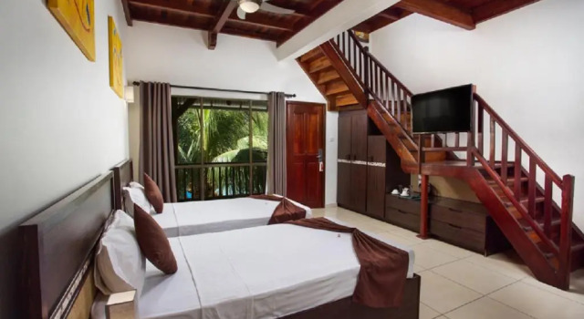 Номер Семейный Superior Le Palmiste Resort & Spa