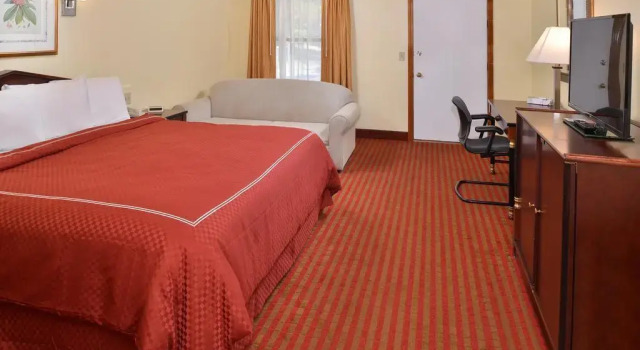 Captains Quarters Motel & Conference Center, Varaa Motelli Hotellit New England uima-altaalla, Uima-allas