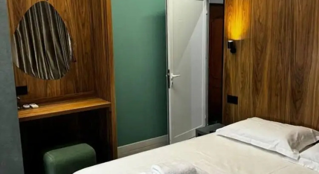 Warm Corner Studio Central Comfort, Забронировать Апартаменты/квартира Отели области Тираны с парковкой, Парковка