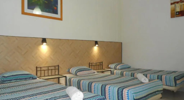 Трёхместный номер Crescent Rooms
