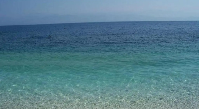 Апартаменты The Harmony - Beachfront sea View Apartment