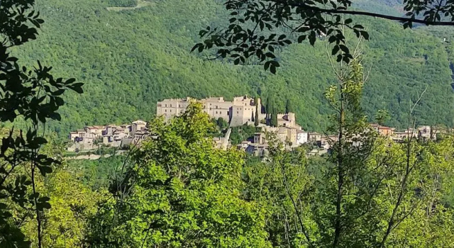 Casa Pasquina, Varaa Hotelli Rocca Sinibalda Lazio