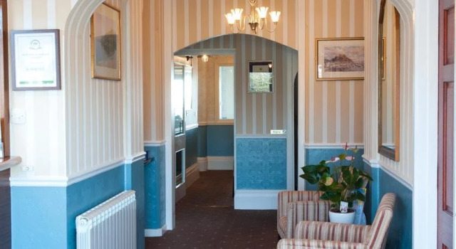 Pontac House Hotel, Varaa Hotelli Hotellit Channel Islands uima-altaalla, Uima-allas