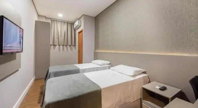 Flórida Mall & Suites, Забронировать Отель Лимейра штат Сан-Паулу