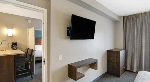 Люкс с 2 комнатами Staybridge Suites Toronto - Vaughan South by IHG