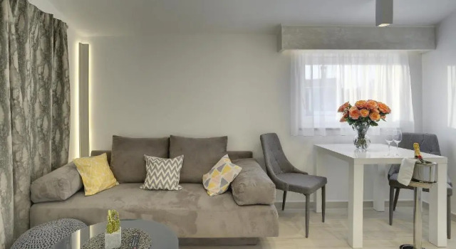 Apartments Zanetti 2, Забронировать Апартаменты/квартира Отели Пьешчана-Увала с парковкой, Парковка