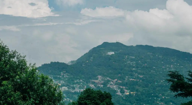 Cloud 9 - B&B, Prenota Bed & breakfast Kalimpong West Bengal