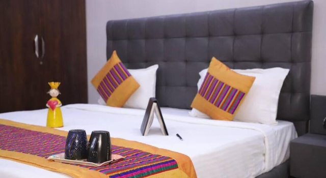 Апартаменты Comfort Fortune Home Service Apartment 1Bhk,L-36B, Saket