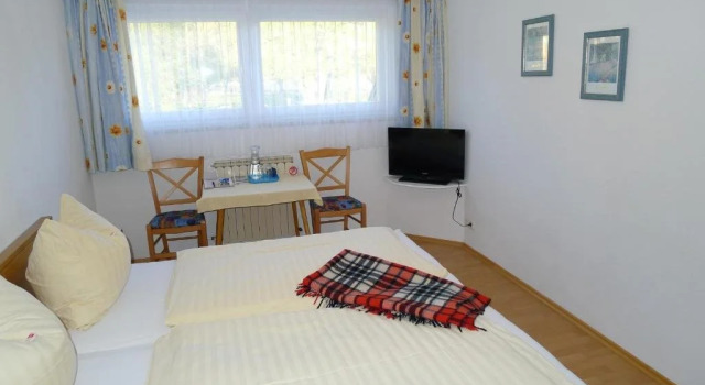 Seepension Hemetsberger, Book Hotel Mondsee Mondseeland