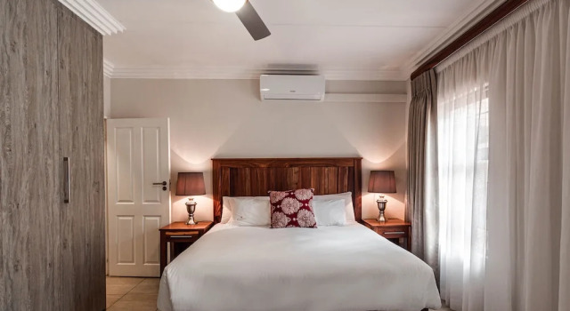 Апартаменты Classic Camelot Guest House & Apartments