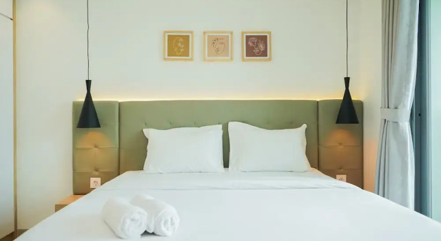 Comfy and Minimalist Studio at Embarcadero Bintaro Apartment By Travelio, Book Apartment Hotels in South Tangerang with a Pool, Swimming Pool