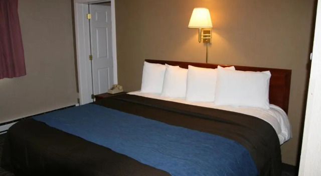 Номер Standard Bangor Inn & Suites