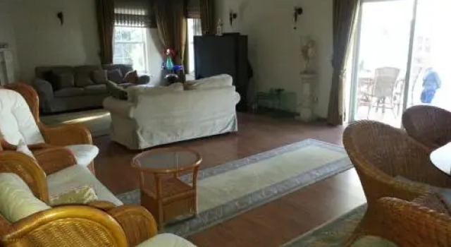 Akgun Villa, Varaa Villa Hotellit Marmara-alue pysäköinnillä, Pysäköinti