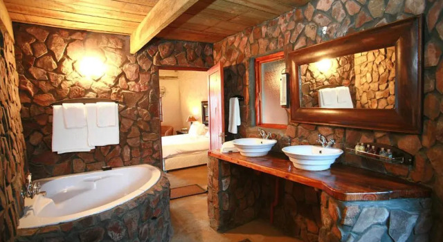 Коттедж семейный Aquila Private Game Reserve & Spa