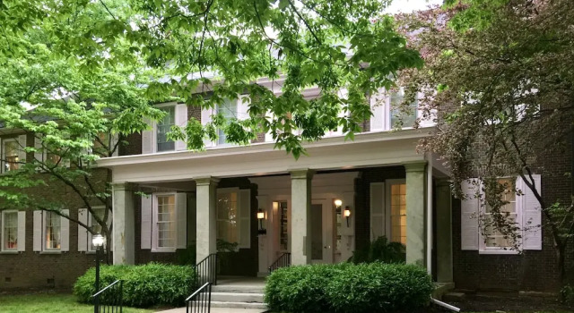 Charred Oaks Inn, 预订 酒店 凡尔赛 Bourbon Trail Kentucky