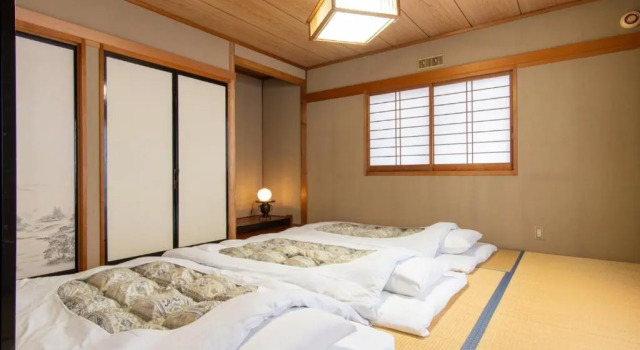 Guest house Fujinoyado Akebono - Vacation STAY 92428, Boek Pension Hotels in Tokai met parkeren, Parkeren