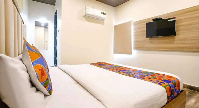 Fabhotel Priceless, Забронировать Отель Отели штата Махараштры 3 звезды, 3*