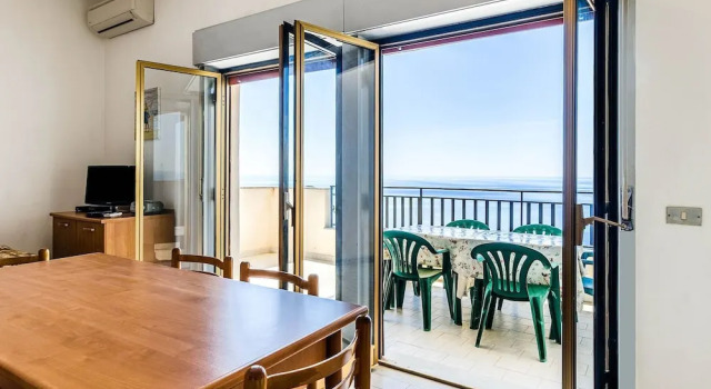 Stunning Holiday Home in Letojanni near Sea, Book Lejlighed Lejligheder i Sicilien, Lejlighed