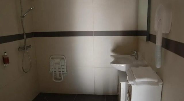 Номер Standard Hôtel LEscale Périgueux Notre Dame