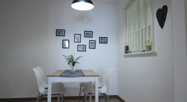 Апартаменты Casa Schilling- 2,5 Rooms With Balcony Near Hospital, University