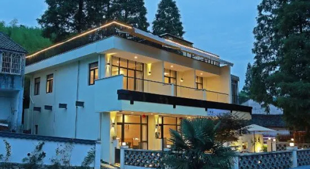 Mogan Mountain Eight Trees Inn, Boek Hotel Huzhou Zhejiang