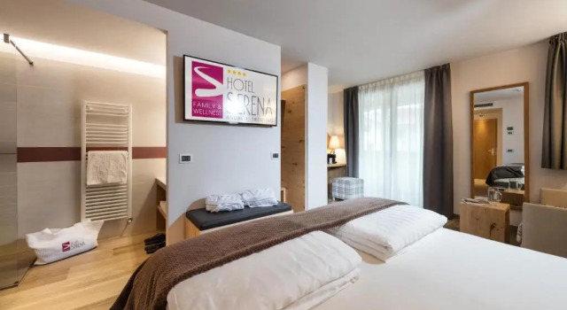 Трёхместный номер Deluxe Family Hotel Serena