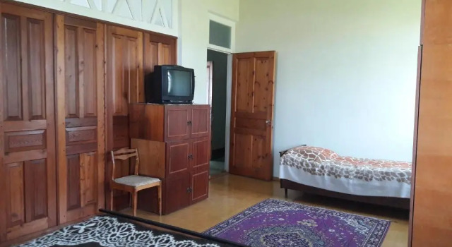 Komnaty V Arendu, Book Hotel Batumi 