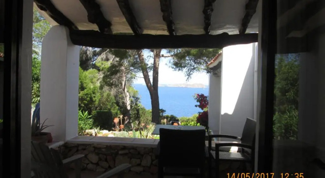 Люкс с видом на море Hostal Cala Moli