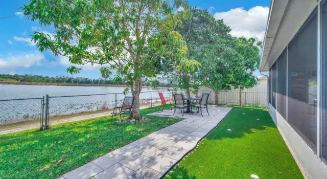 Коттедж Outdoor Relaxation! Port St Lucie Family Home