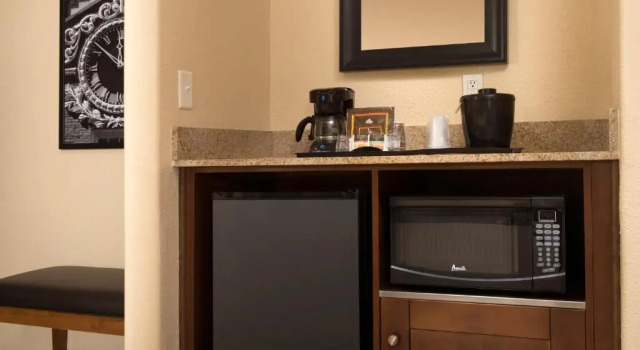 Люкс для гостей с ограниченными возможностями c 1 комнатой Country Inn & Suites by Radisson, Humble IAH East
