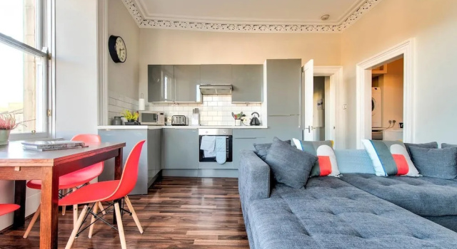 Spacious 2bd Apt Next to The Meadows/old Town, Забронировать Отель Отели Эдинбурга 3 звезды, рядом с Central Library, 3*