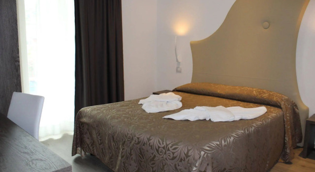 Hotel Italia, Prenota Hotel Hotel a Veneto con piscina, Piscina