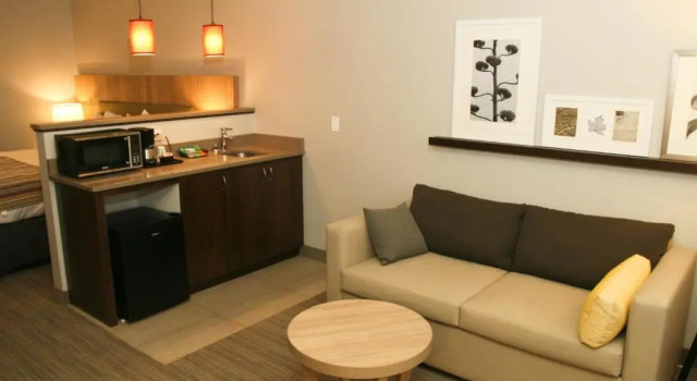 Люкс Country Inn & Suites by Radisson, Prineville, OR
