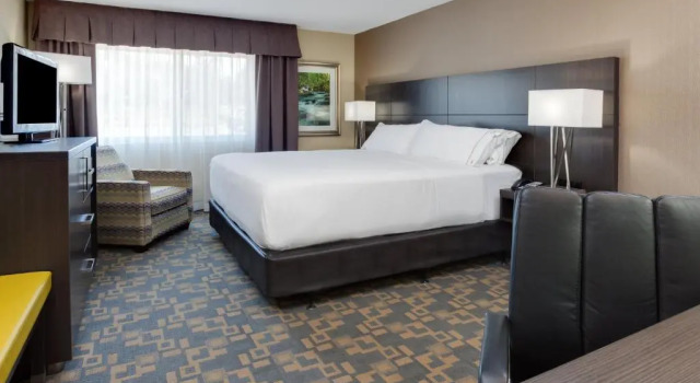 Номер Standard Holiday Inn Express & Suites Fredericton by IHG