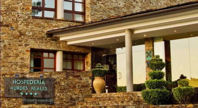 Hotel Hurdes Reales, Забронировать Отель Отели Ладрильяр с парковкой, Парковка