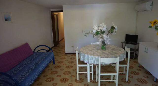 Spacious Three-room Apartment on the Ground Floor With Garden by Beahost Rentals, Book Lejlighed Hoteller i Friuli Venezia Giulia med parkering, Parkering