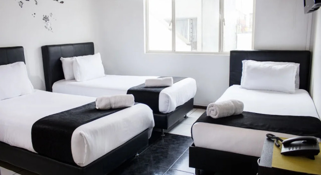 Трёхместный номер Standard Hotel Normandia Gold