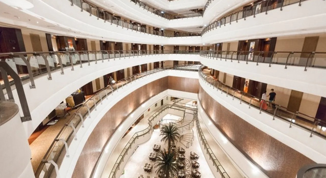 Отель Khalidiya Palace Rayhaan by Rotana 