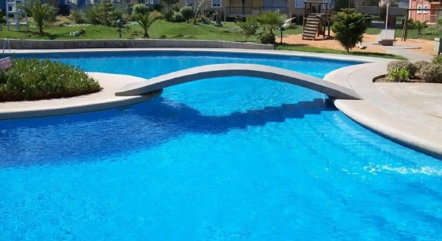 Espacioso departamento con piscina, Varaa Huoneisto Hotellit Algarrobo pysäköinnillä, Pysäköinti