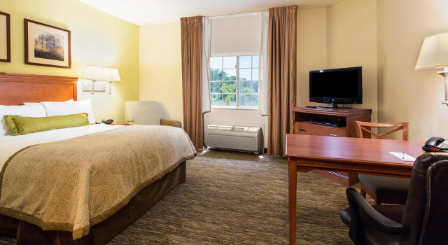Двухместный люкс Candlewood Suites Macon by IHG