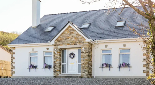 Wisteria Cottage, Book Feriehus Villaer i Wild Atlantic Way, Villa