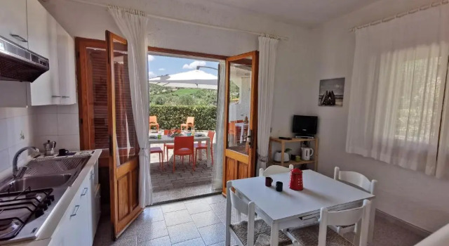 Italianway - La Casa Di Rita, Book Hotel Hotels in Limpiddu with Parking, Parking