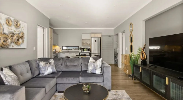 The Galleries Unit 42, Boek Appartement Sandton 