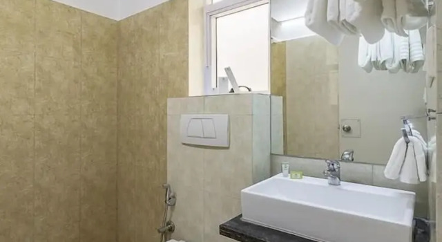 Номер Standard FabHotel Upstream